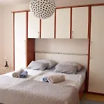 Apartment Seashell